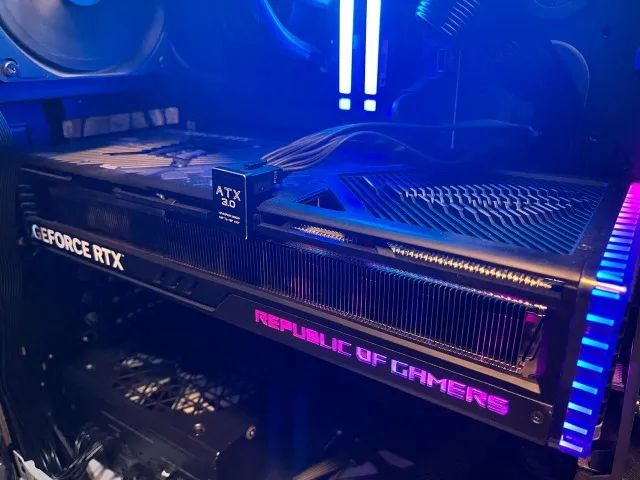 NVIDIA RTX 4090 ASUS ROG Strix 24GB