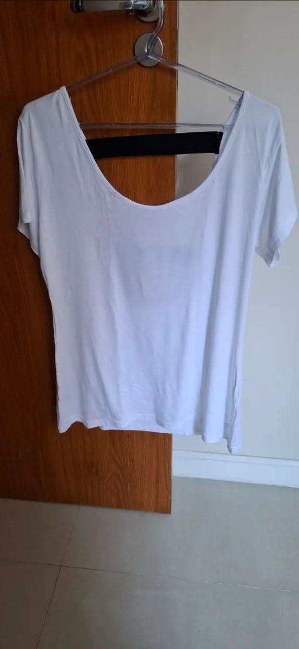 Blusa com Decote GG - Foto 2