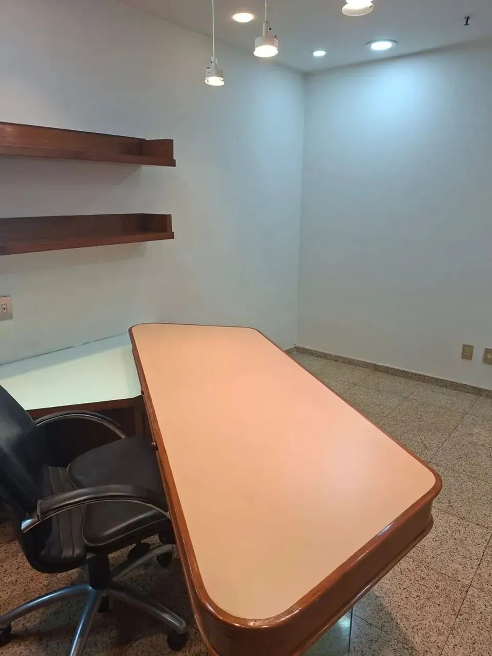 RUA HADDOCK LOBO EXCELENTE SALA COMERCIAL. - Foto 4