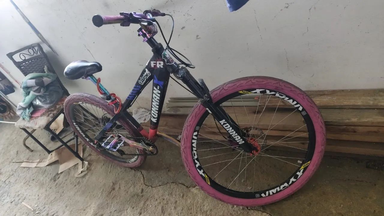 Bicicleta  pra vender logo documentada