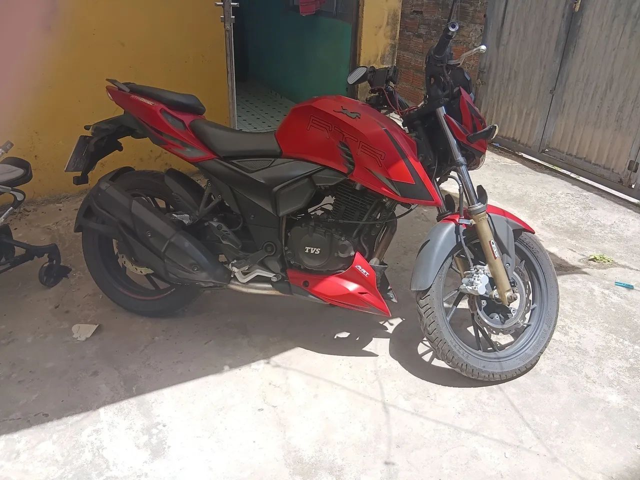 Vendo apache 200c