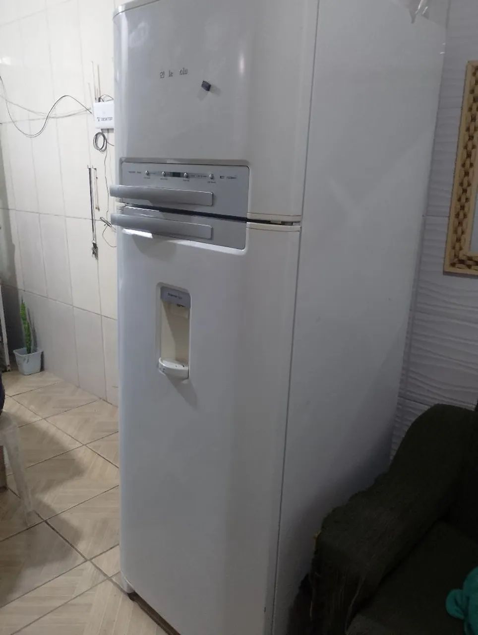 Geladeira Eletrolux 220 volts - Foto 2
