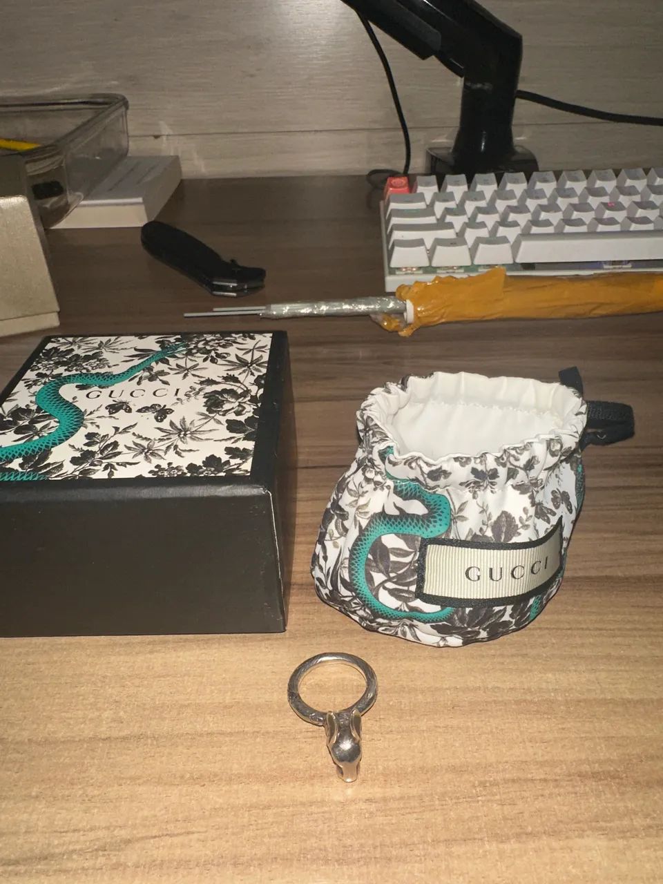 Anel Coelho Gucci  - Foto 2