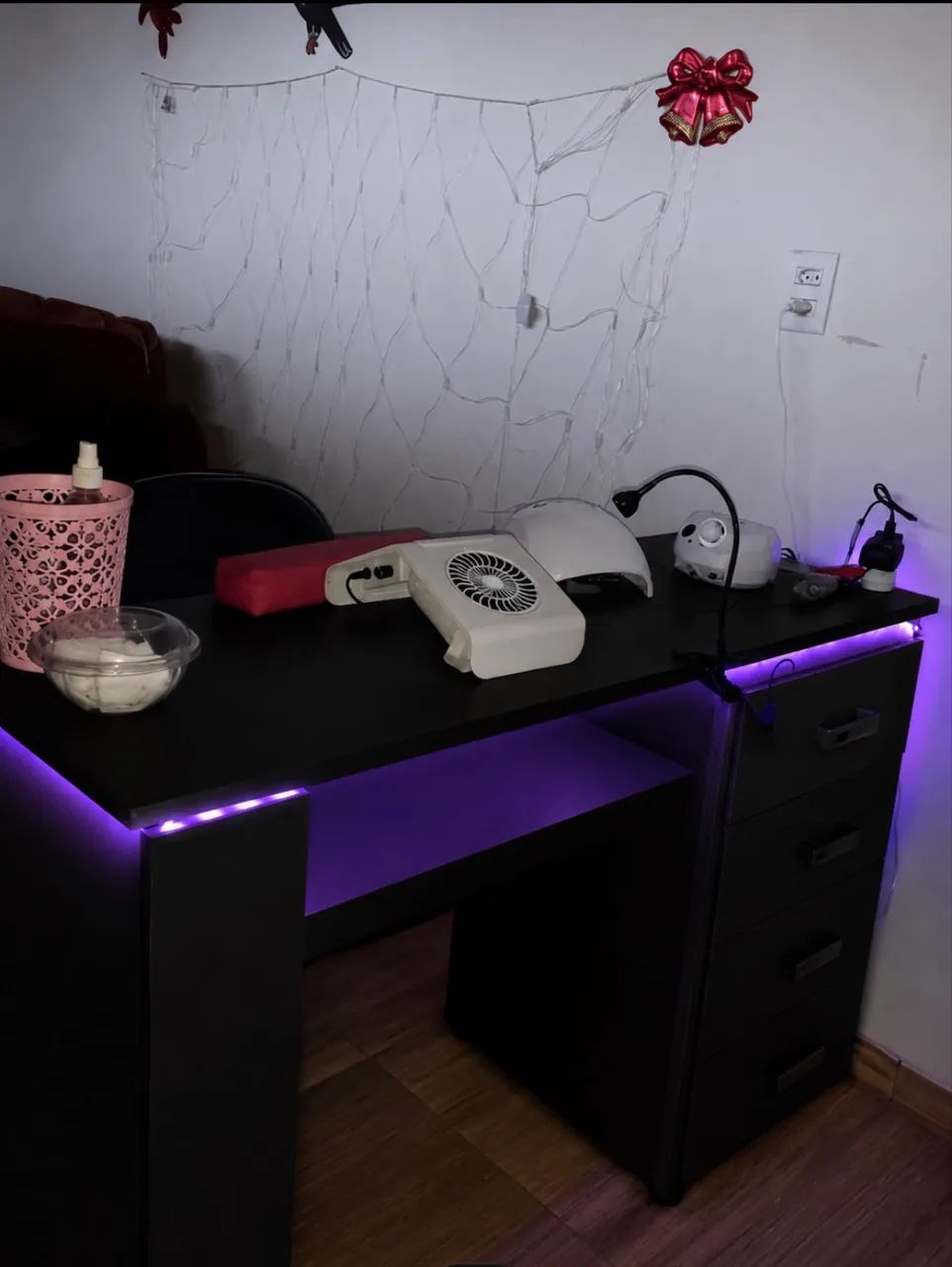 ? Mesa para Nail Designer / Manicure - bem Conservada - Foto 2