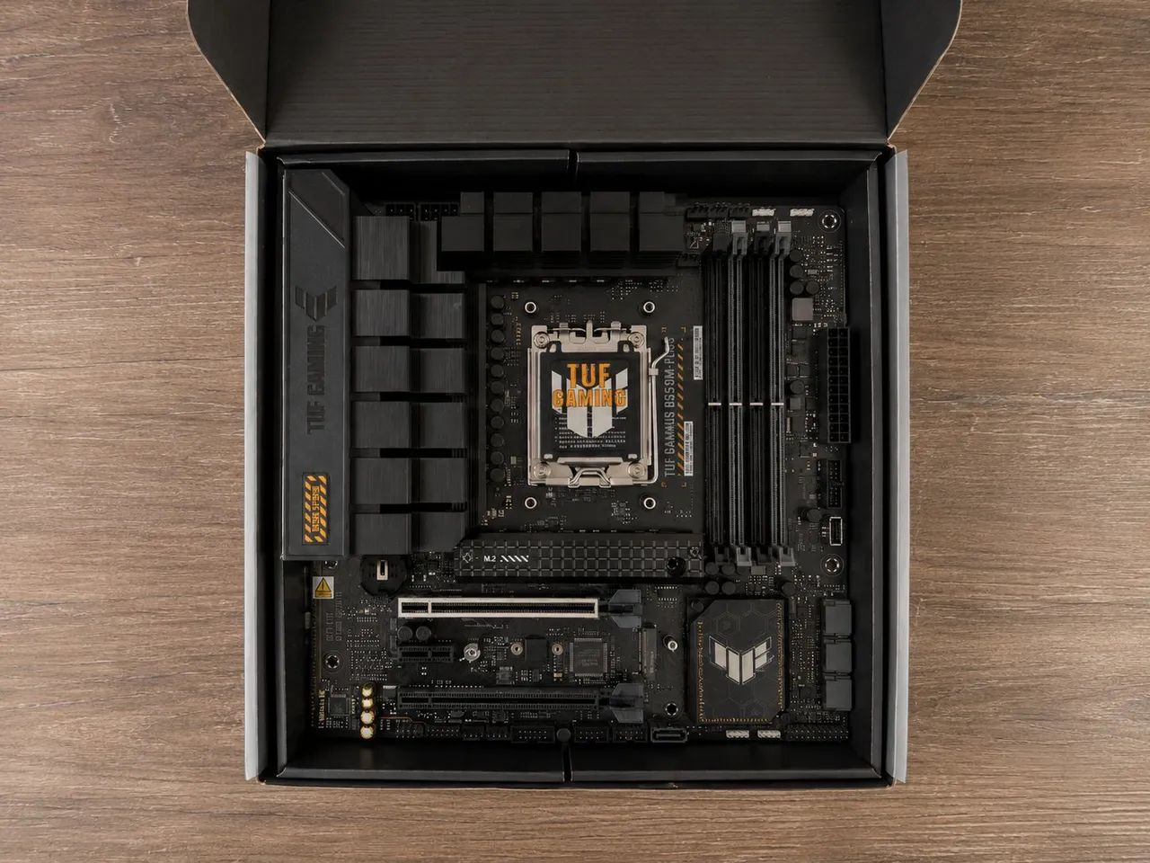 ASUS TUF Gaming B650M-Plus DDR5 + Contact Frame Thermalright  - Foto 2