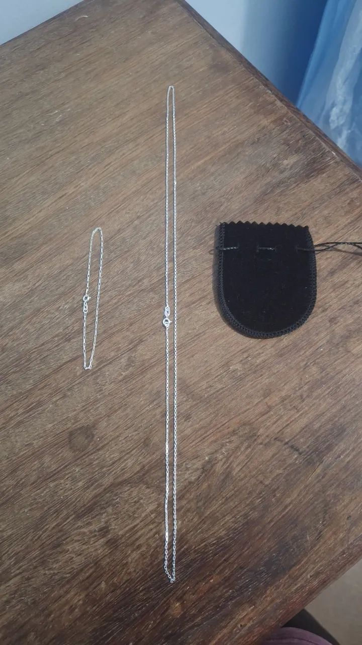 Kit cordão e pulseira prata 925 cartier. 