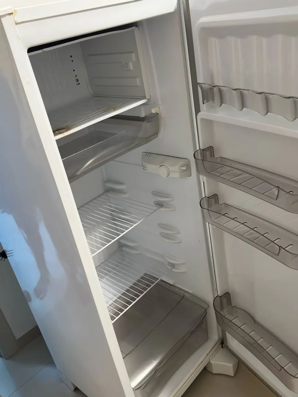 REFRIGERADOR ESMALTEC - Foto 5