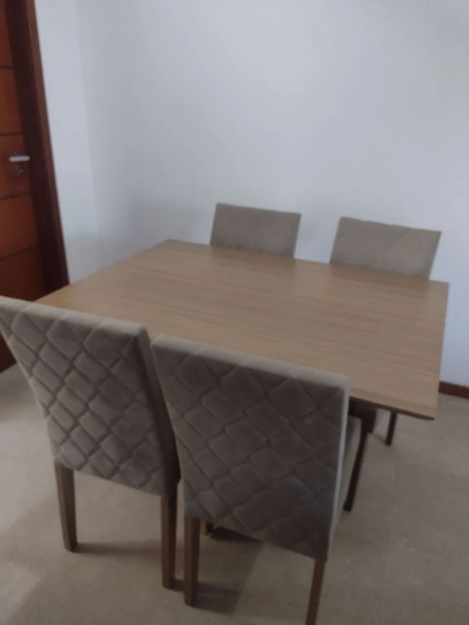 Mesa 4 cadeiras 