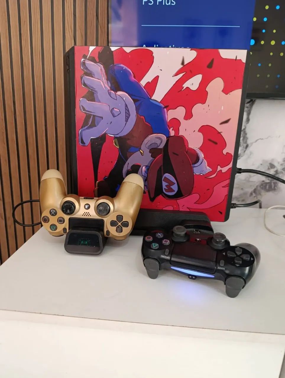 Playstation 4 slim 