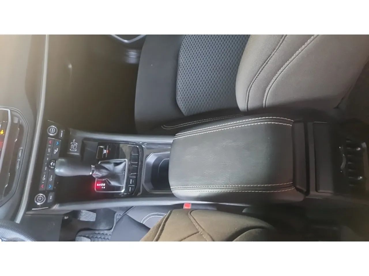 Jeep Compass SPORT T270 1.3 TB 4x2 Flex Aut., foto 15 de 17