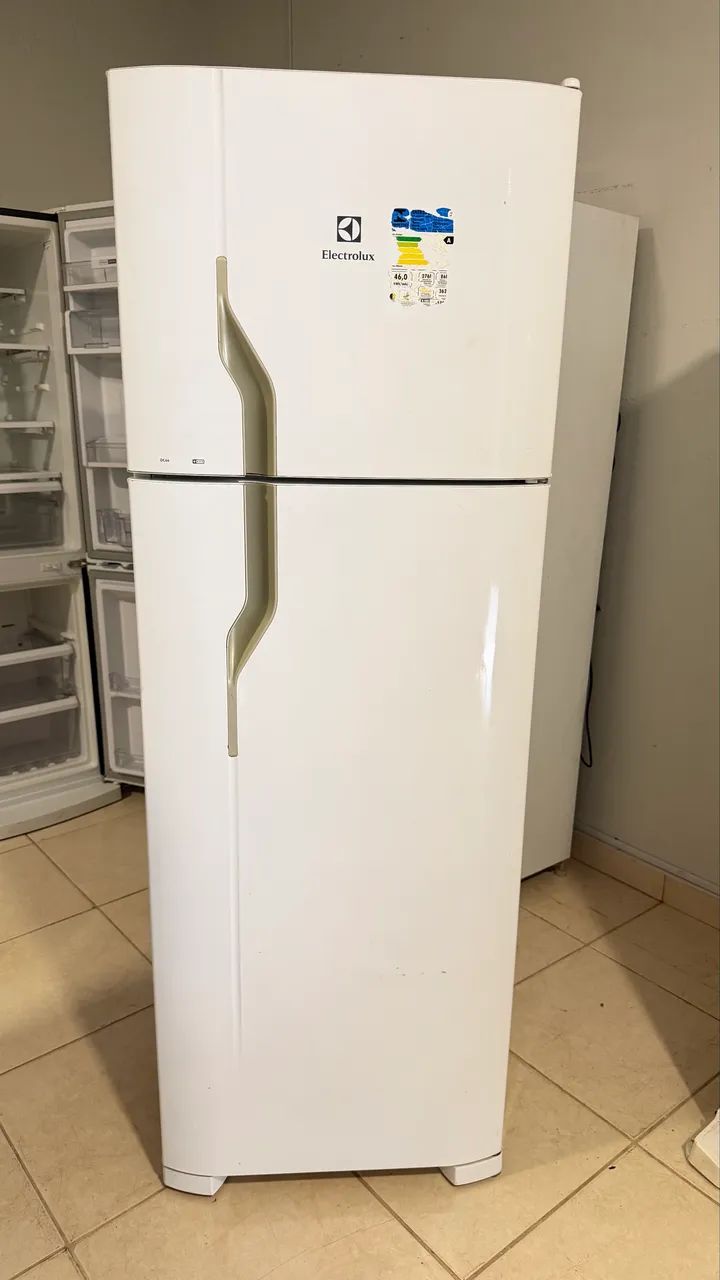 Geladeira Eletrolux Duplex 220 funcionando perfeitamente  - Foto 5