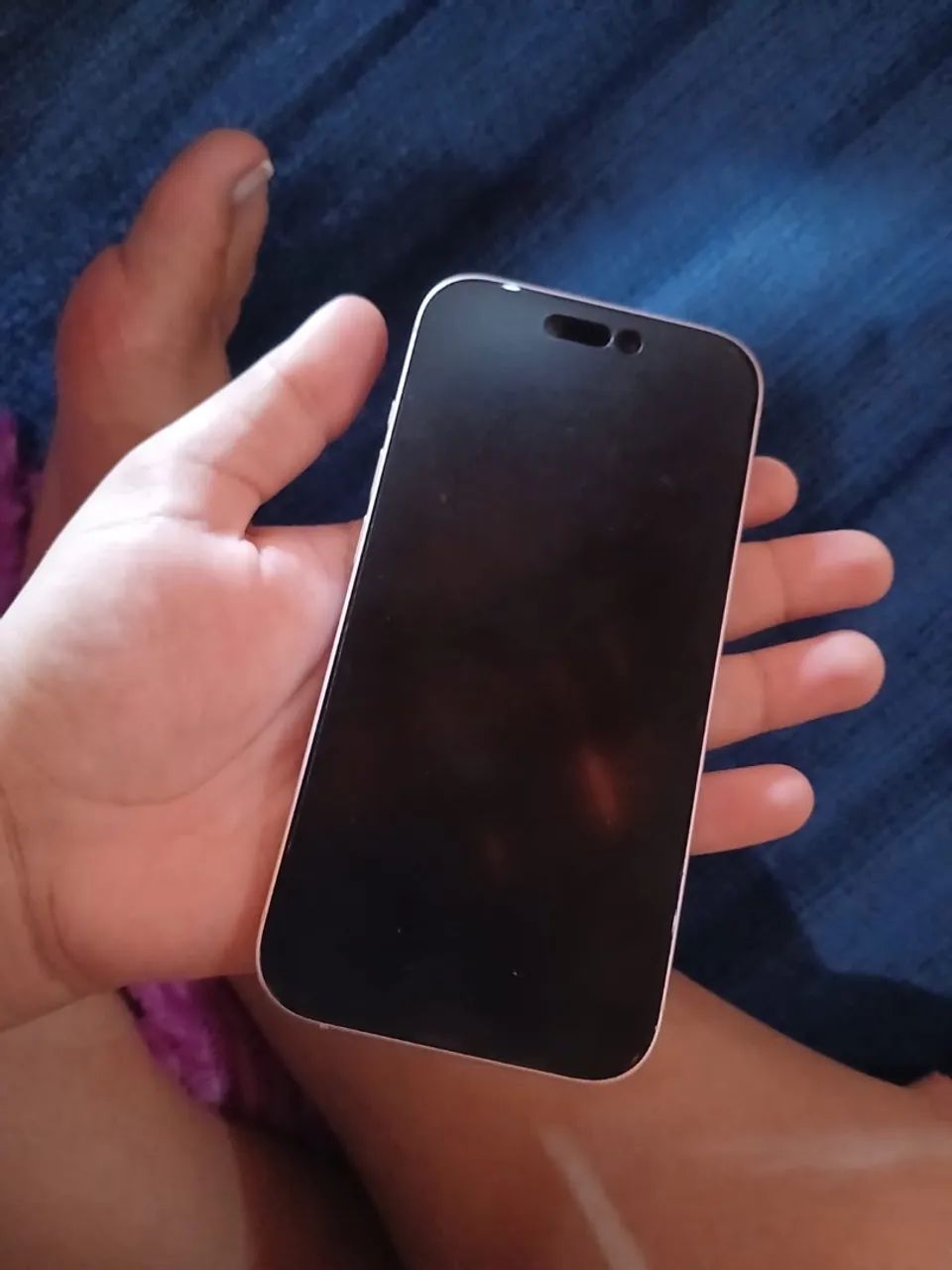 iPhone 15 normal rosa todo original  - Foto 4