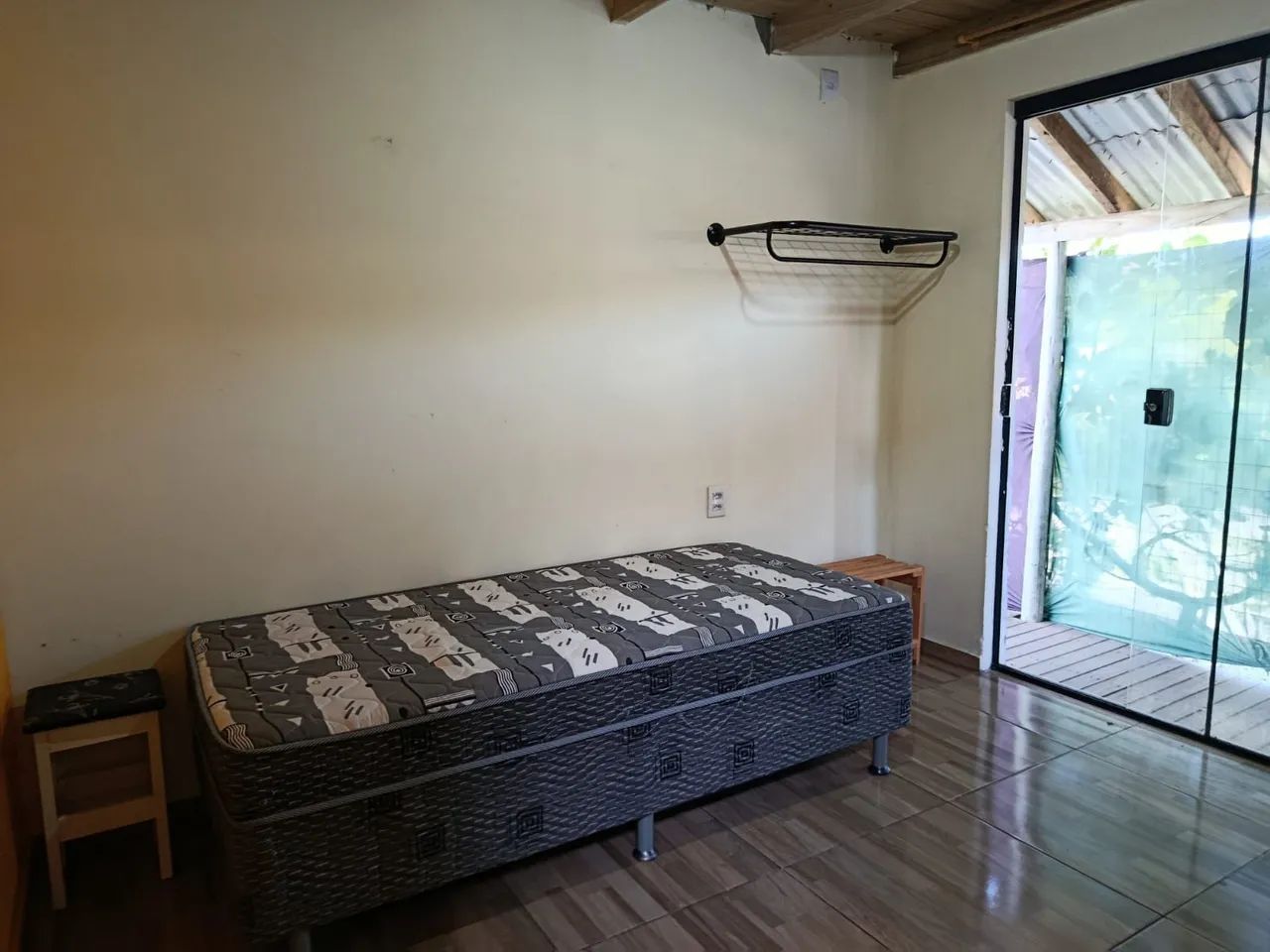 Alugo Casa mobiliada 2 quartos no Arroio Imbituba - SC  - Foto 2