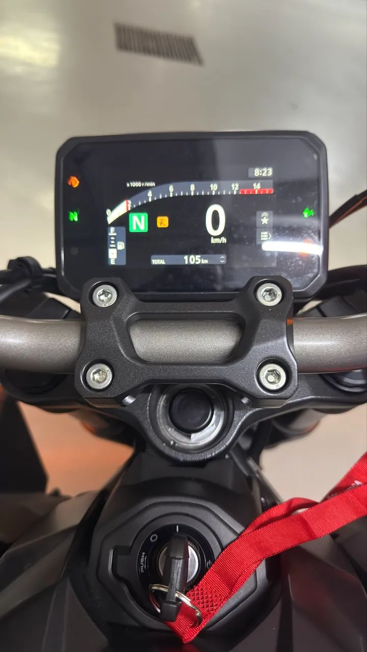 Vendo CB 650R E-CLUTCH 2027 - Foto 2