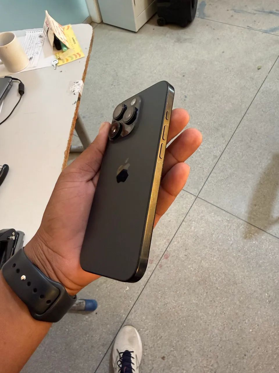 iPhone 16 Pro - Foto 3