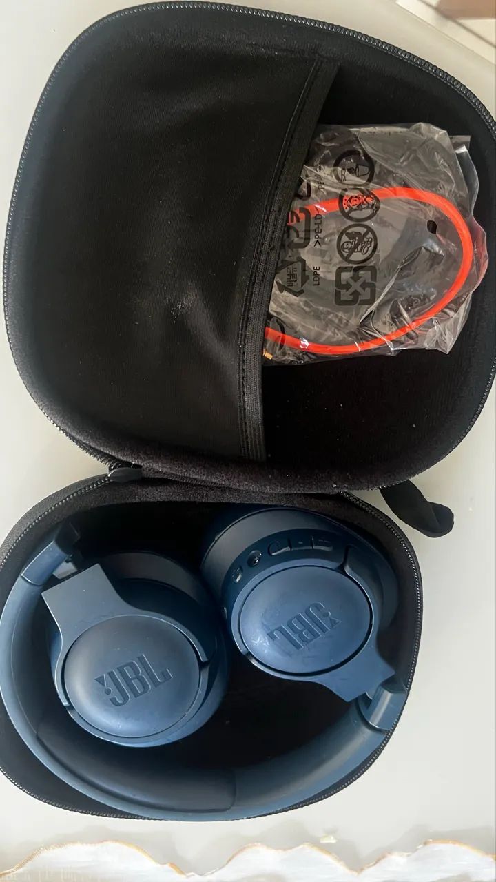 JBL TUNE 760 NC