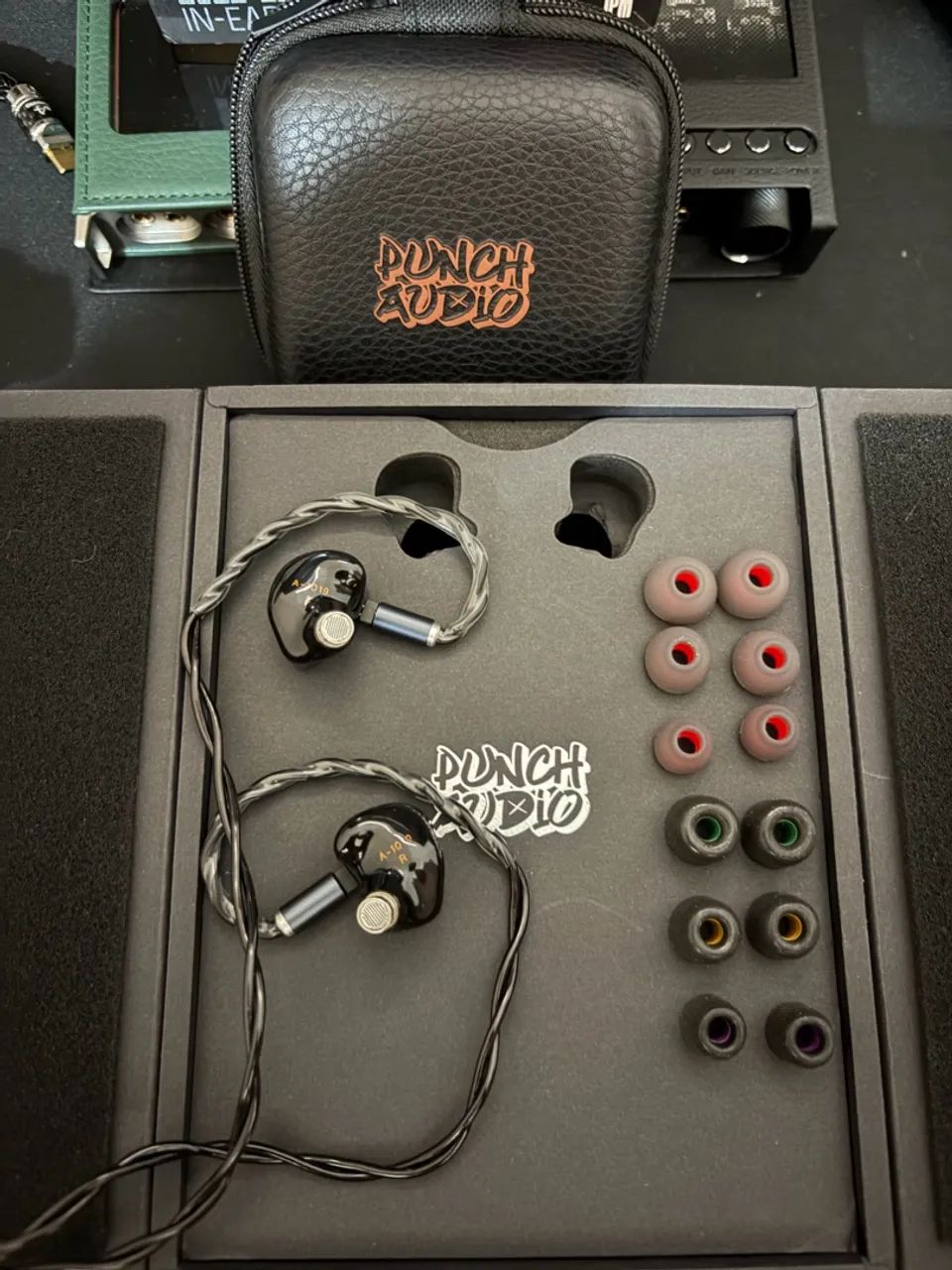 IEM Punch Audio Martilo