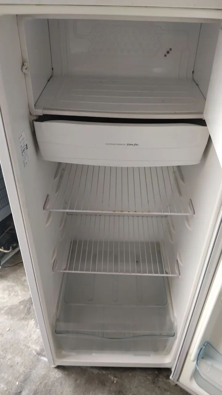Geladeira Electrolux re28 - Foto 3