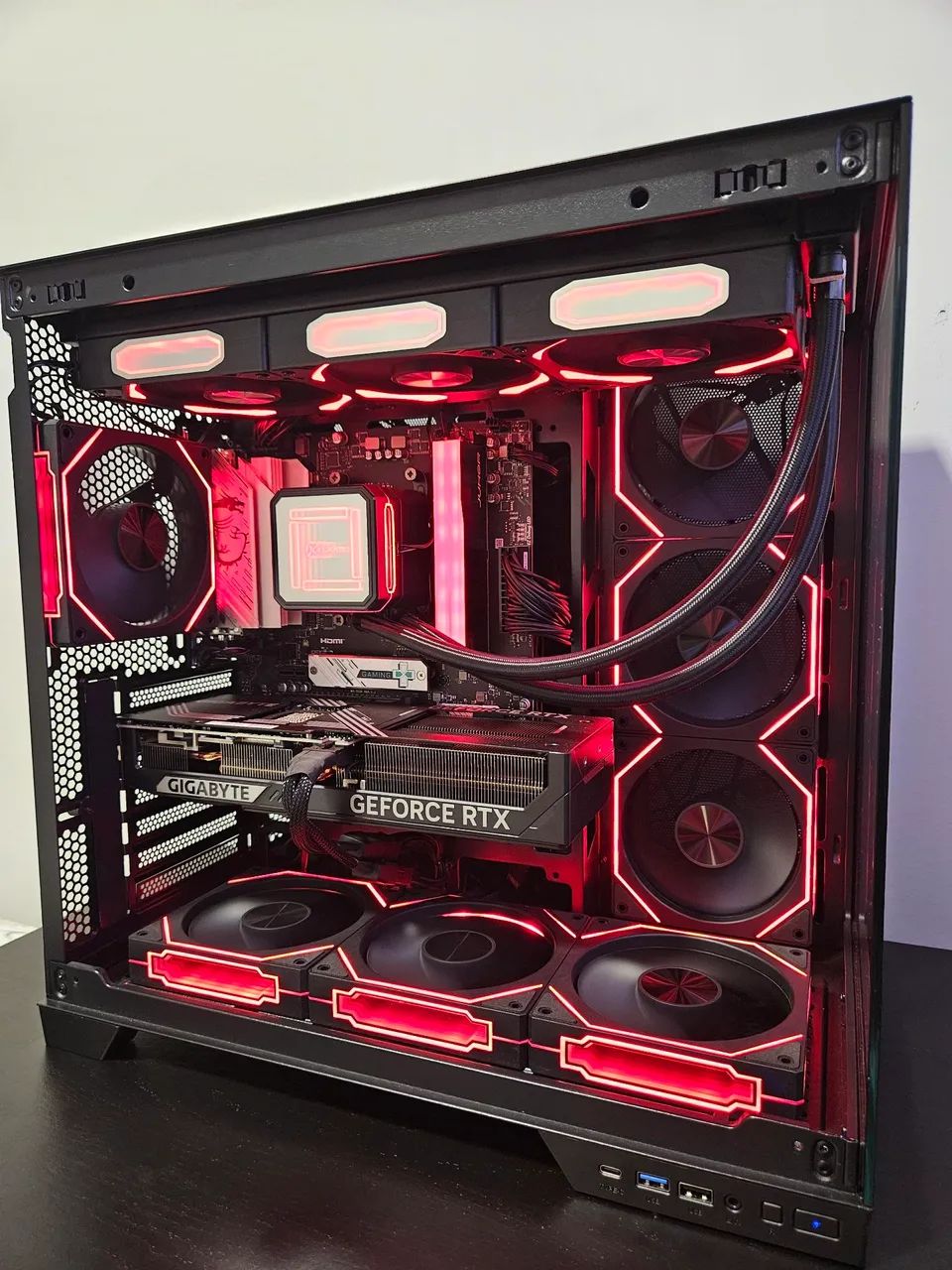 PC Gamer Topo de Linha Ryzen 7 9800X3D + RTX 5070 - Seminovo Impecável c/ Notas!