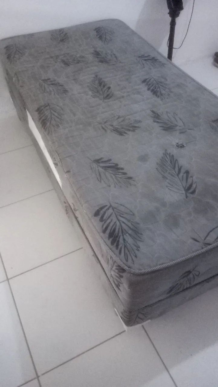 Vendo cama box solteiro