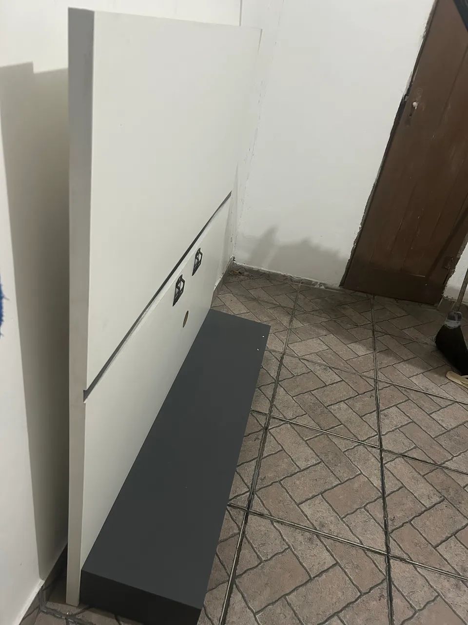 TV Stand437483413691453441