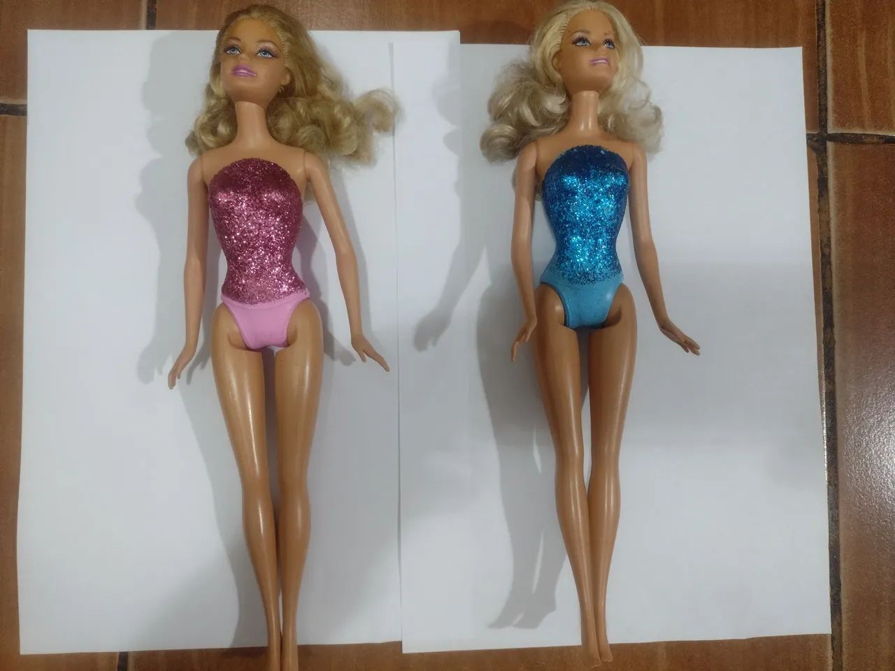 2 Barbies glitter 2009