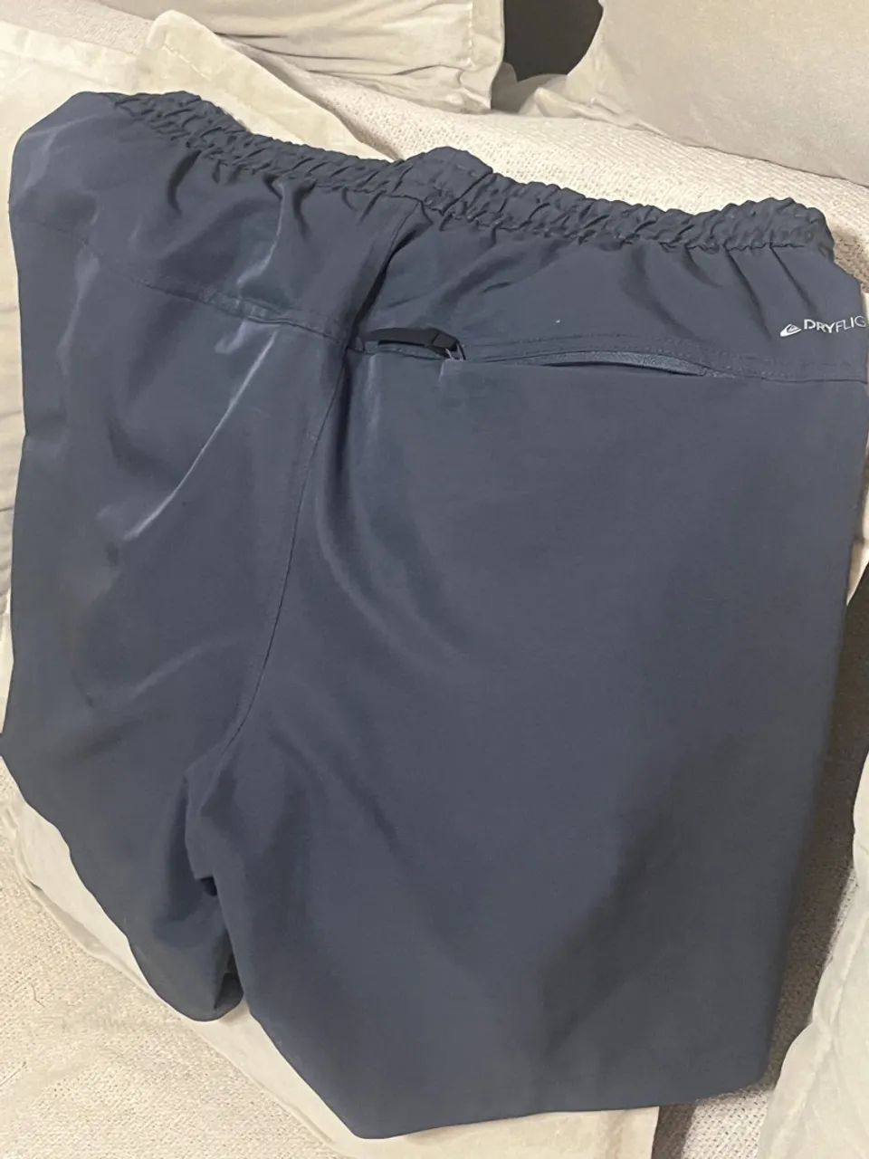 Bermuda cinza Quiksilver original  - Foto 2