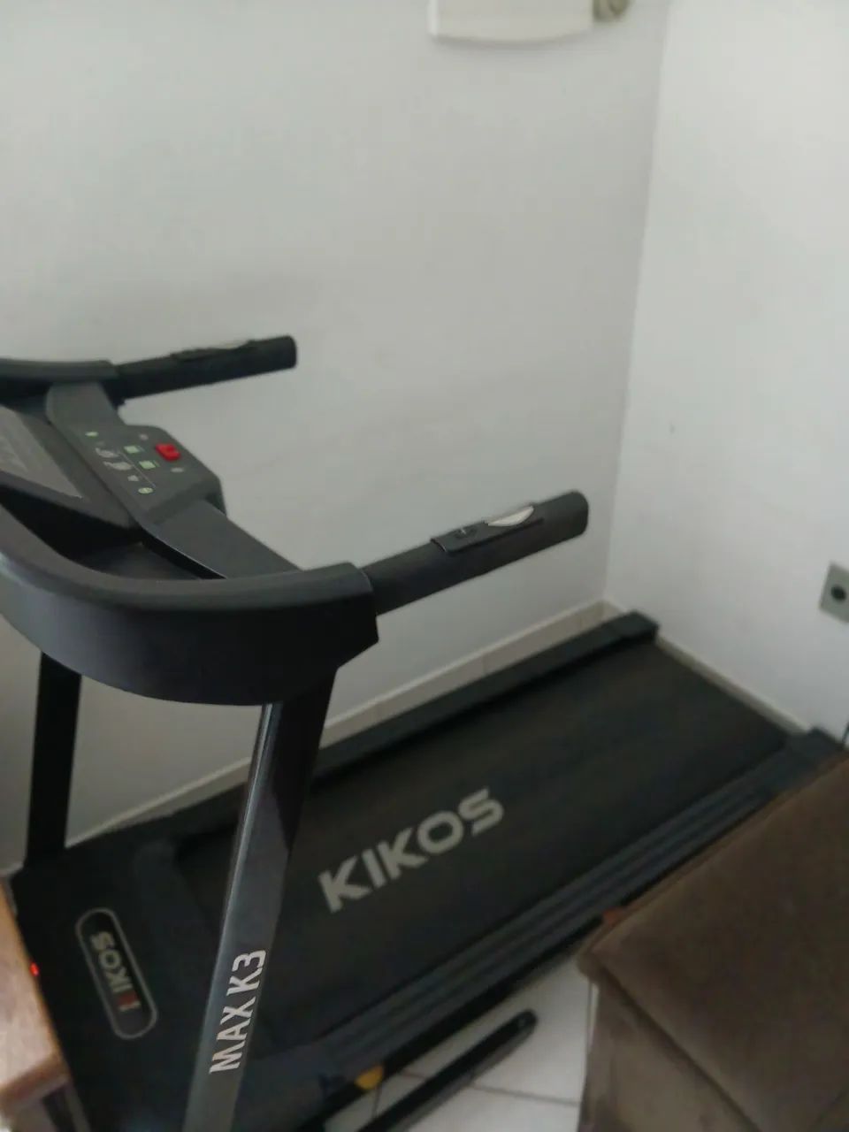 Esteira Kykos modelo max k3 pouco uso - Foto 3
