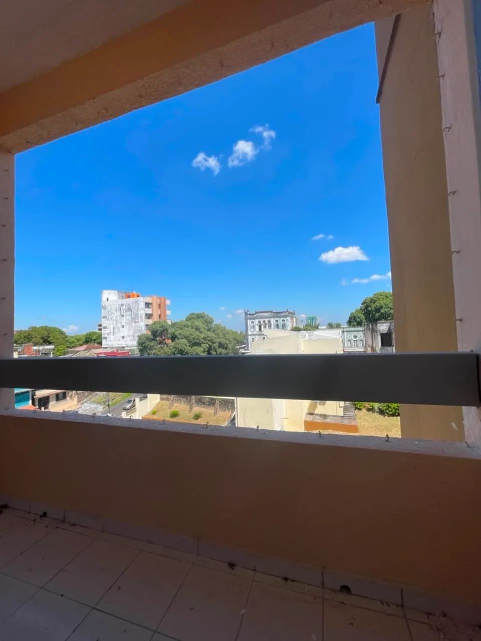 Edifício Simon Bolivar | Centro | 57m² | 1 Quarto | 1 Vaga | R$ 195 Mil - Foto 2