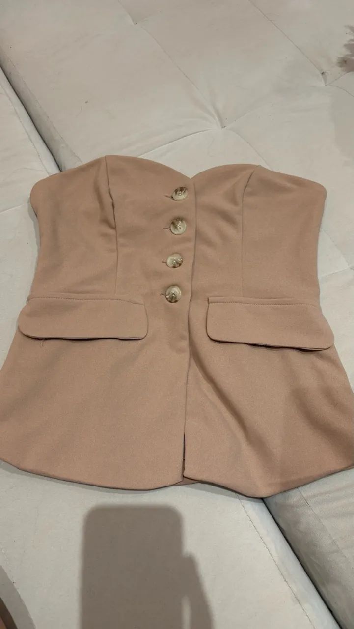 Blusa tomara que caia bege 