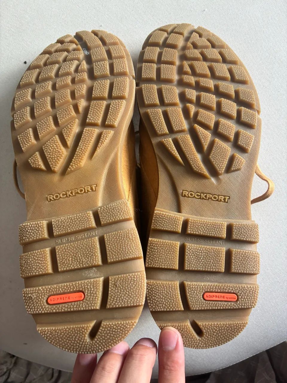 BOTA PRATICAMENTE NOVA ROCKPORT - a prova d?água 43-44 - Foto 5