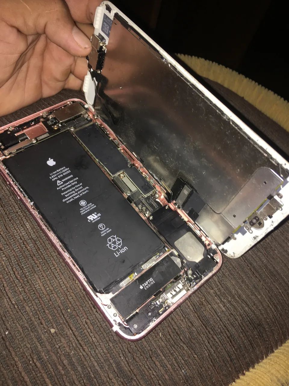 Vendo iPhone 7 Plus para retirada de peças  - Foto 3