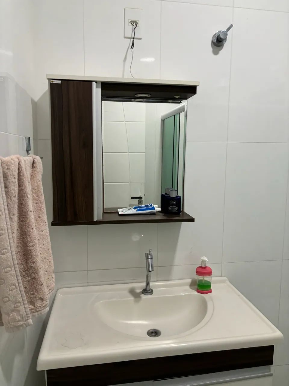 Aluga-se quarto Jd Satélite - Foto 2