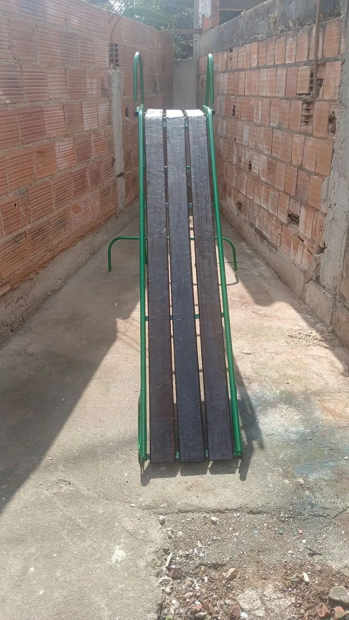 Escorrega de 5 degraus 