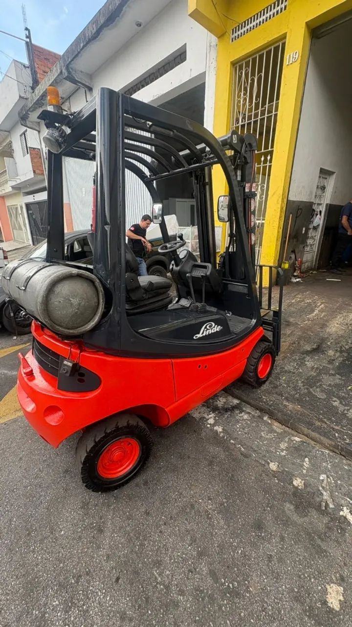 Empilhadeira Linde H18 | 1.800kg | Triplex 4,80m | Deslocador Lateral - Foto 2