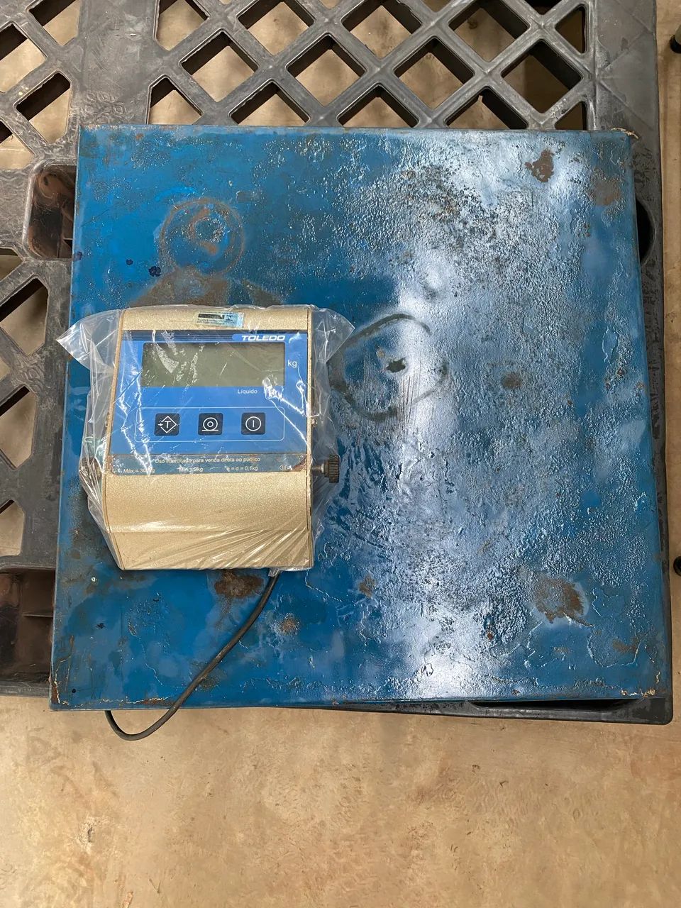 Balança Toledo Plataforma 300kg usada - funcionando  - Foto 2