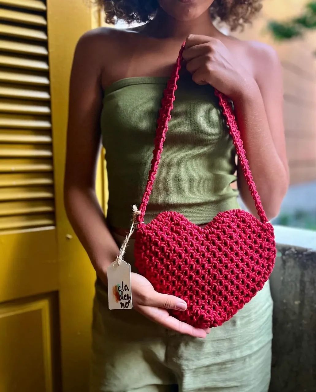 Bolsa de coração em macramê  - Foto 4