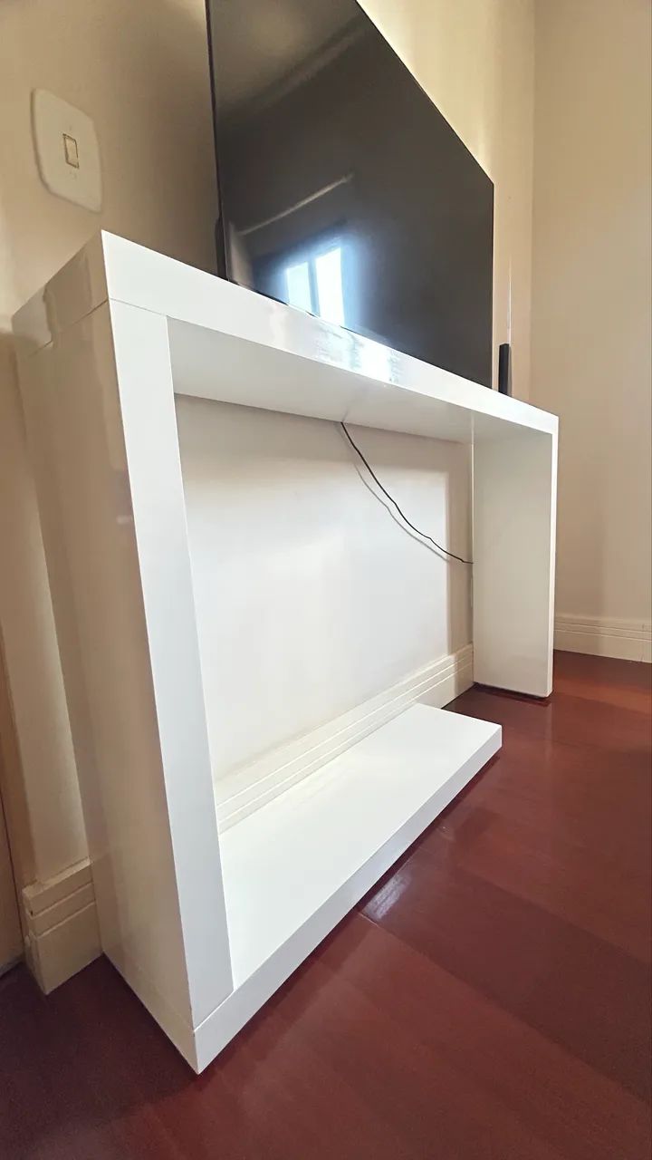 Aparador/Rack para TV - Marca Artzzi (1,40m).  - Foto 4