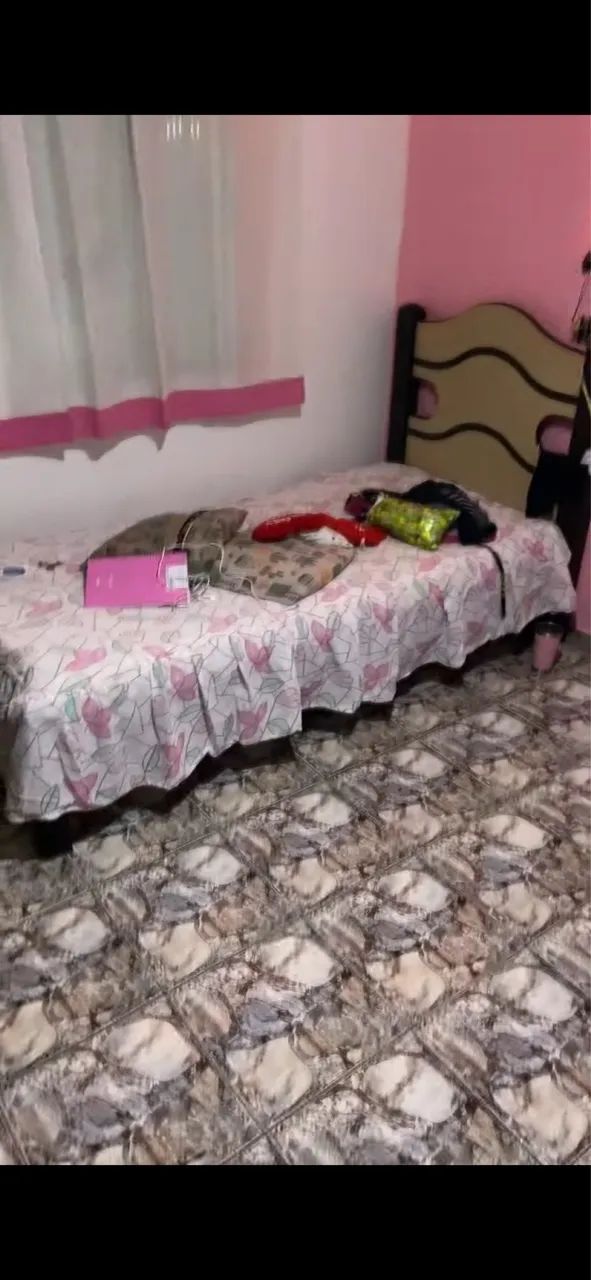 Vendo cama de solteiro 