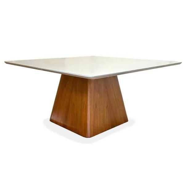 Mesa Grande com 4 cadeiras