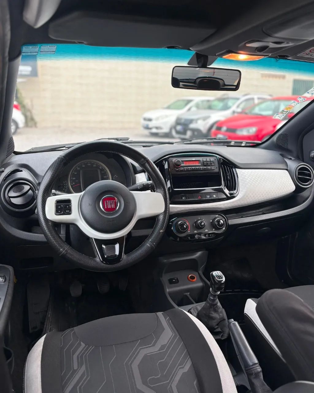 Fiat Uno Evolution 1.4 Fire Flex 8V 5P 2015 - Foto 4