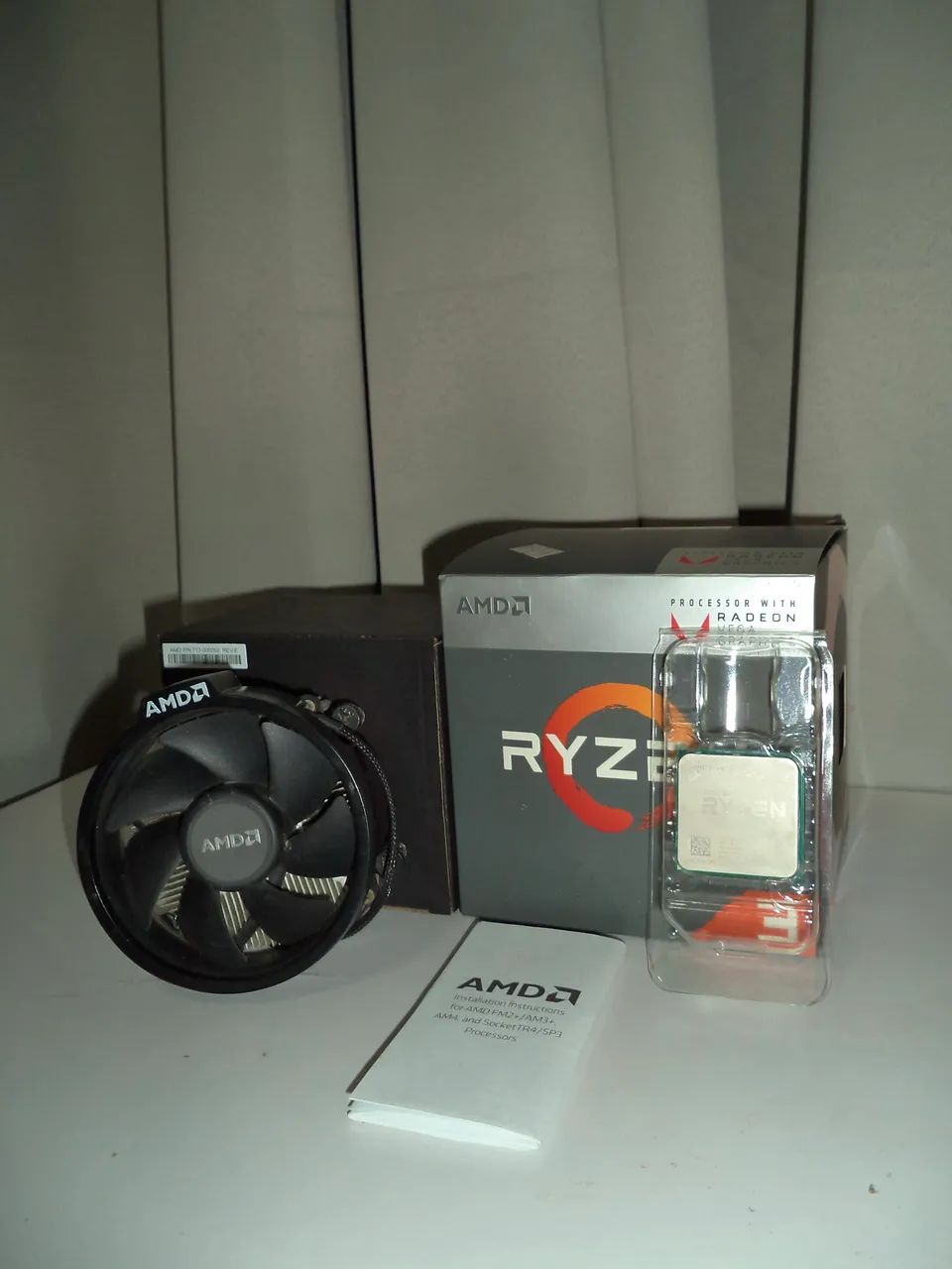 Processador AMD Ryzen? 3 2200G - Com Radeon? Vega Graphics - Foto 2