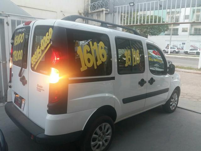 Doblo 1.4 Attractive.- 2016 Teixeira de Freitas - Foto 2