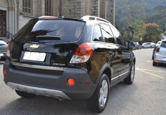 CAPTIVA Sport Ecotec preta 2.4 interior claro - Foto 7