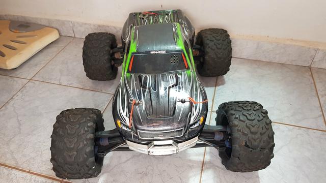 Traxxas Revo 3.3 TQi com ré