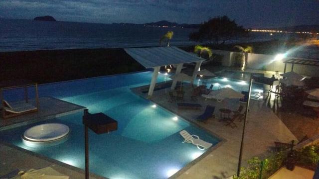 Apartamento Frente Mar, Mobiliado, 2 Quartos, Andar Alto, Balneário Piçarras - Foto 6
