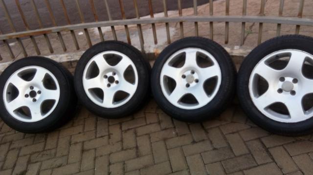 Rodas com pneus aro 16