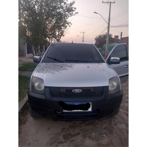 Vendo ou troco por carro de menor valor (celta,Corsa,ka) - Foto 2