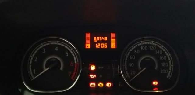Renault Sandero expression 1.6 2014 - Foto 3