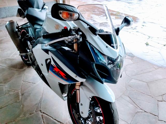 Gsxr - srad 1000 branca linda - Foto 3